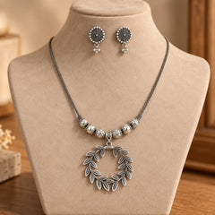 Silver Laurel Leaf Necklace Set