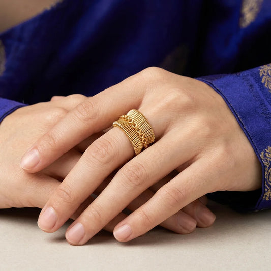 Brass Ribbed Chain Ring
