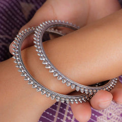 Ethnic Silver Round Bangles