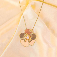 Golden Floral Bloom Necklace - 18K Gold Plated