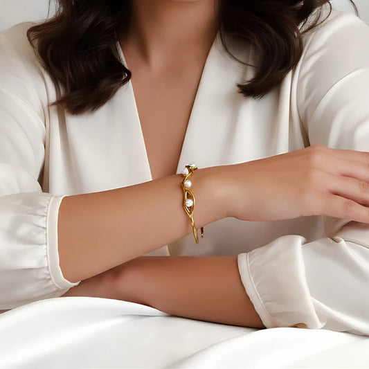 Elegant Pearl Cuff Bracelet - 18K Gold Plated