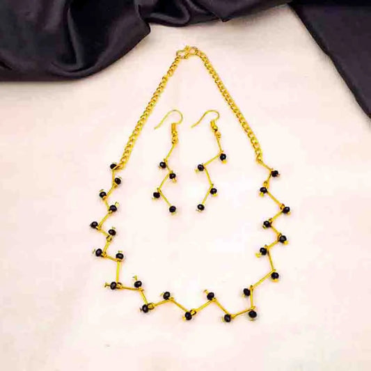 Traditional Zig Zag Black Beaded Link Set