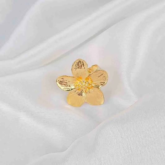 Delicate Pearl Floral Statement Ring