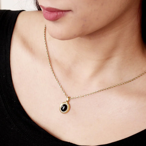 Black Oval Pendant Rope Chain Necklace - 18K Gold Plated