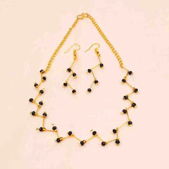 Traditional Zig Zag Black Beaded Link Set