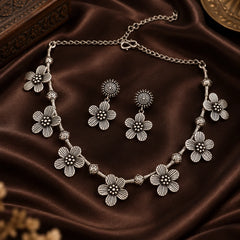 Silver Bloom Necklace Set