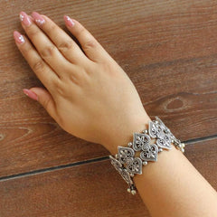 Oxidised Quatrefoil Bracelet