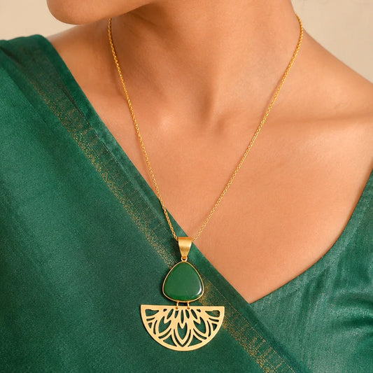 Filigree Green Stoned Pendant Necklace