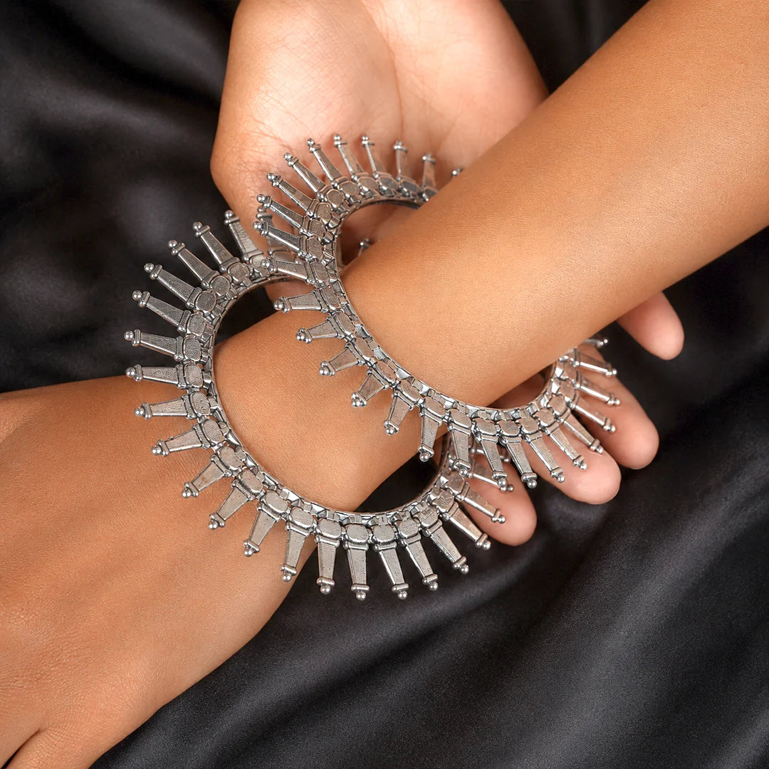 Oxidised Round Spike Bangles