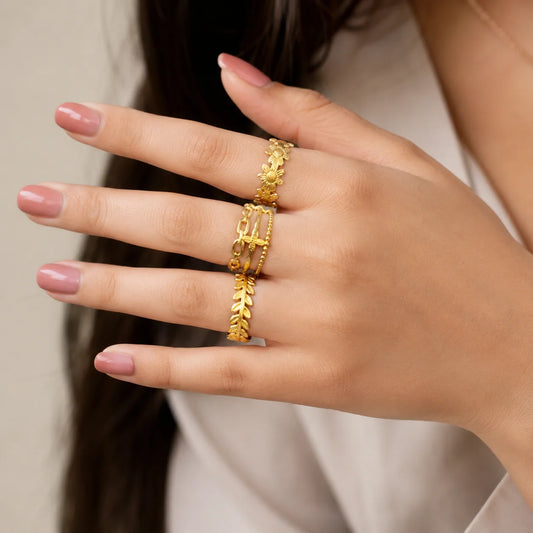 Pack of 2 Golden Floral Leaf Link Chain Rings