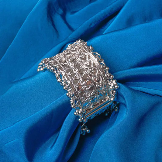 Ethenic Silver Ghungroo Cuff Bangle