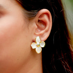 Elegant Golden Floral Stud Earrings - 18K Gold Plated