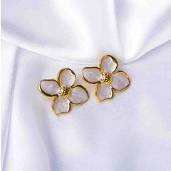 Elegant Golden Floral Stud Earrings - 18K Gold Plated