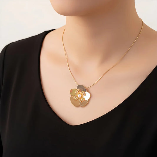 Golden Floral Bloom Necklace - 18K Gold Plated