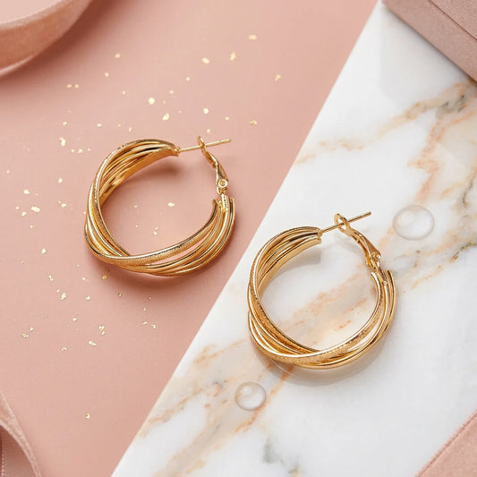 Minimalistic Twisted Hoops