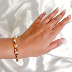 Elegant Pearl Cuff Bracelet - 18K Gold Plated