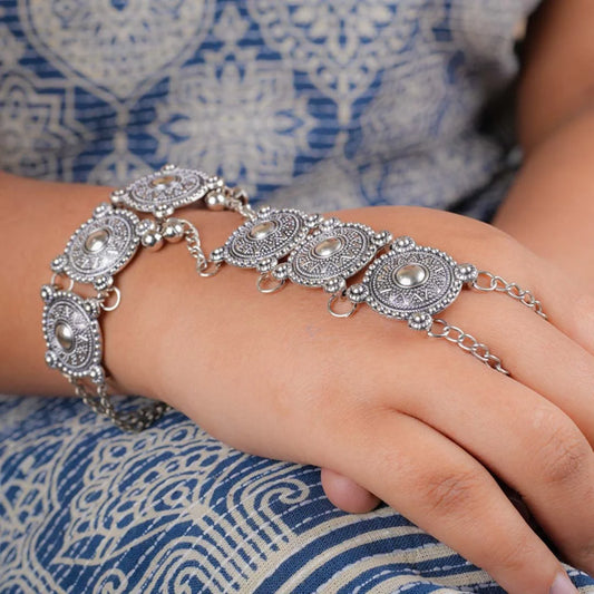 Oxidised Round Floral Ring Bracelet
