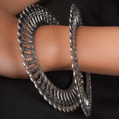 Ethnic Oxidised Round Bangles