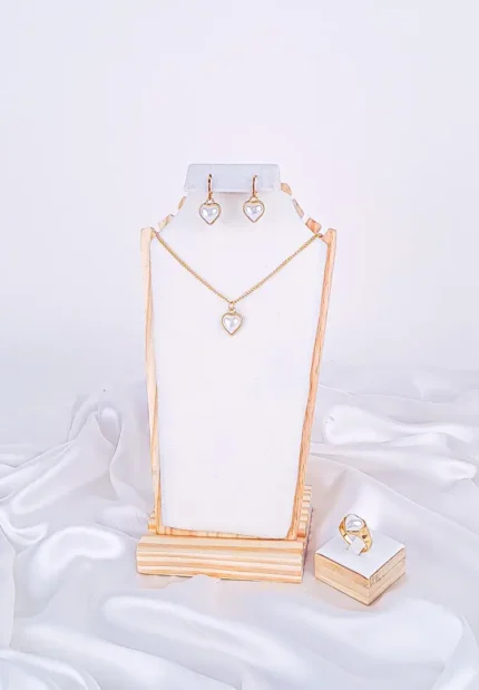 Gold Tone Pearl Heart Jewellery Set