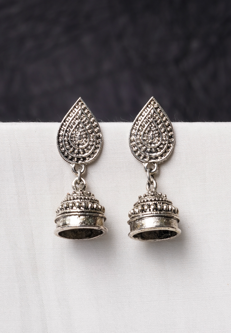 243-Th Traditional oxidized silver jhumka earring featuring fine intricate detailing, a teardrop-shaped top, and a secure push-back closure