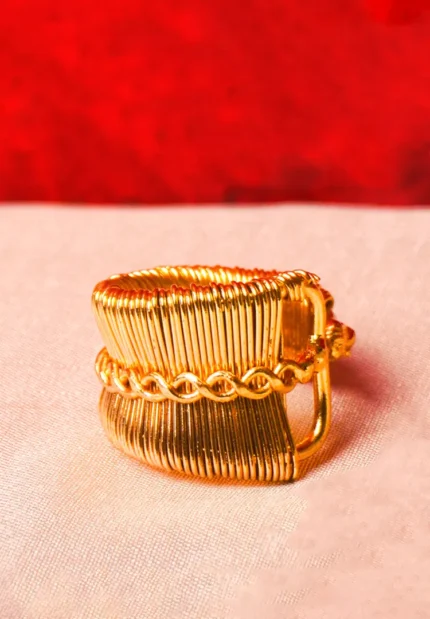 Brass Ribbed Chain Ring