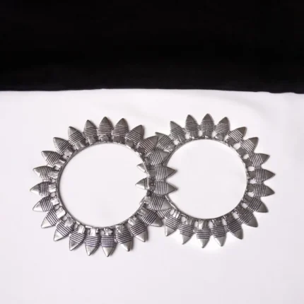 Ethnic Oxidised Round Leaf Bangles