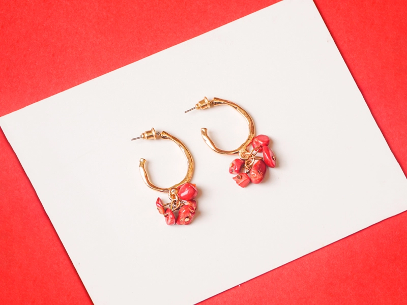 How to style every earring type using gold hoop earrings for a chic look