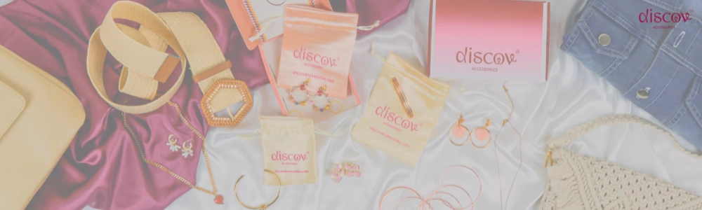 must have accessories for capsule wardrobe