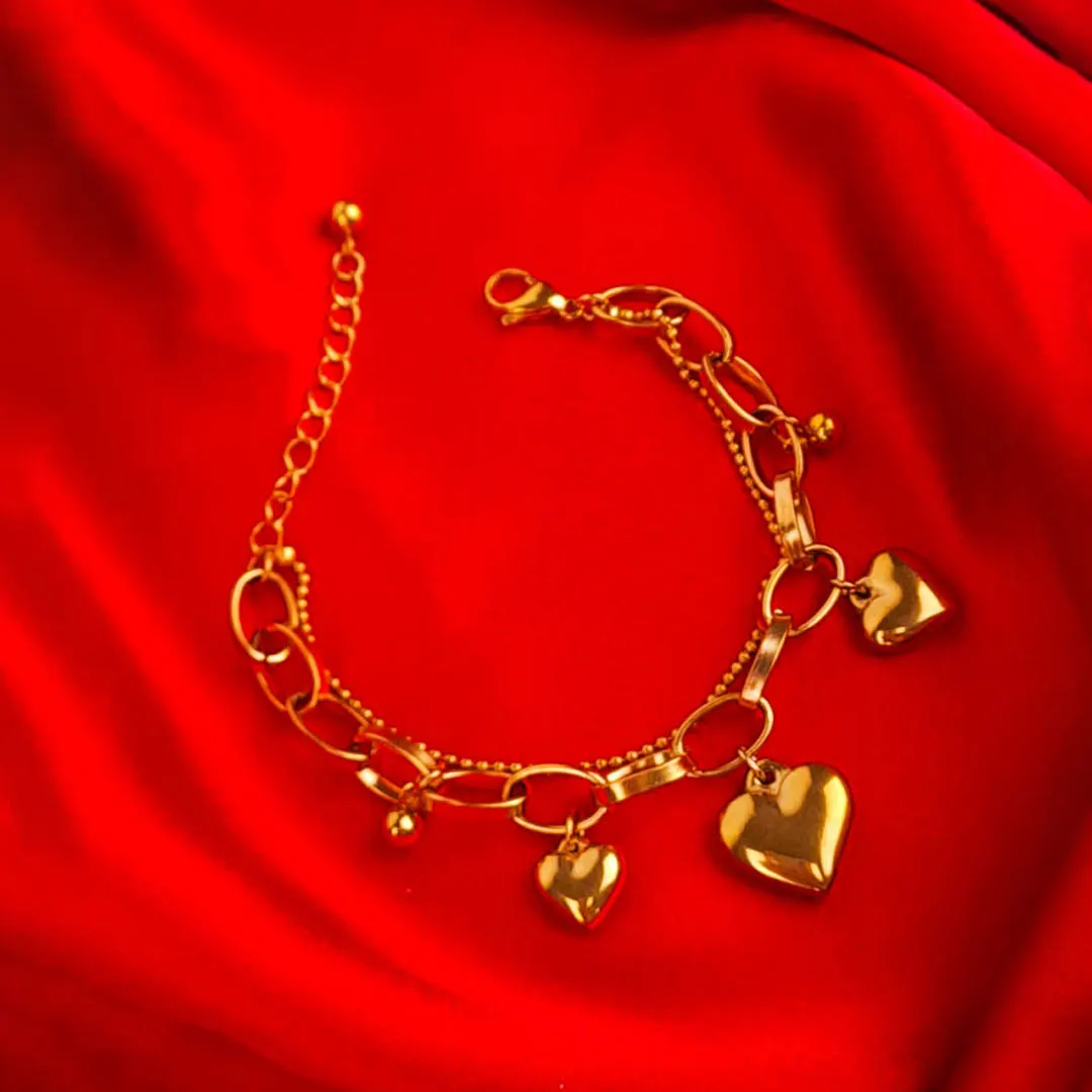TH-665-1.webp Golden Heart Charm Link Chain Bracelet - Image 1